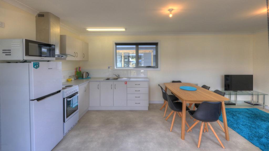 Orford Beachside Holiday Park Экстерьер фото